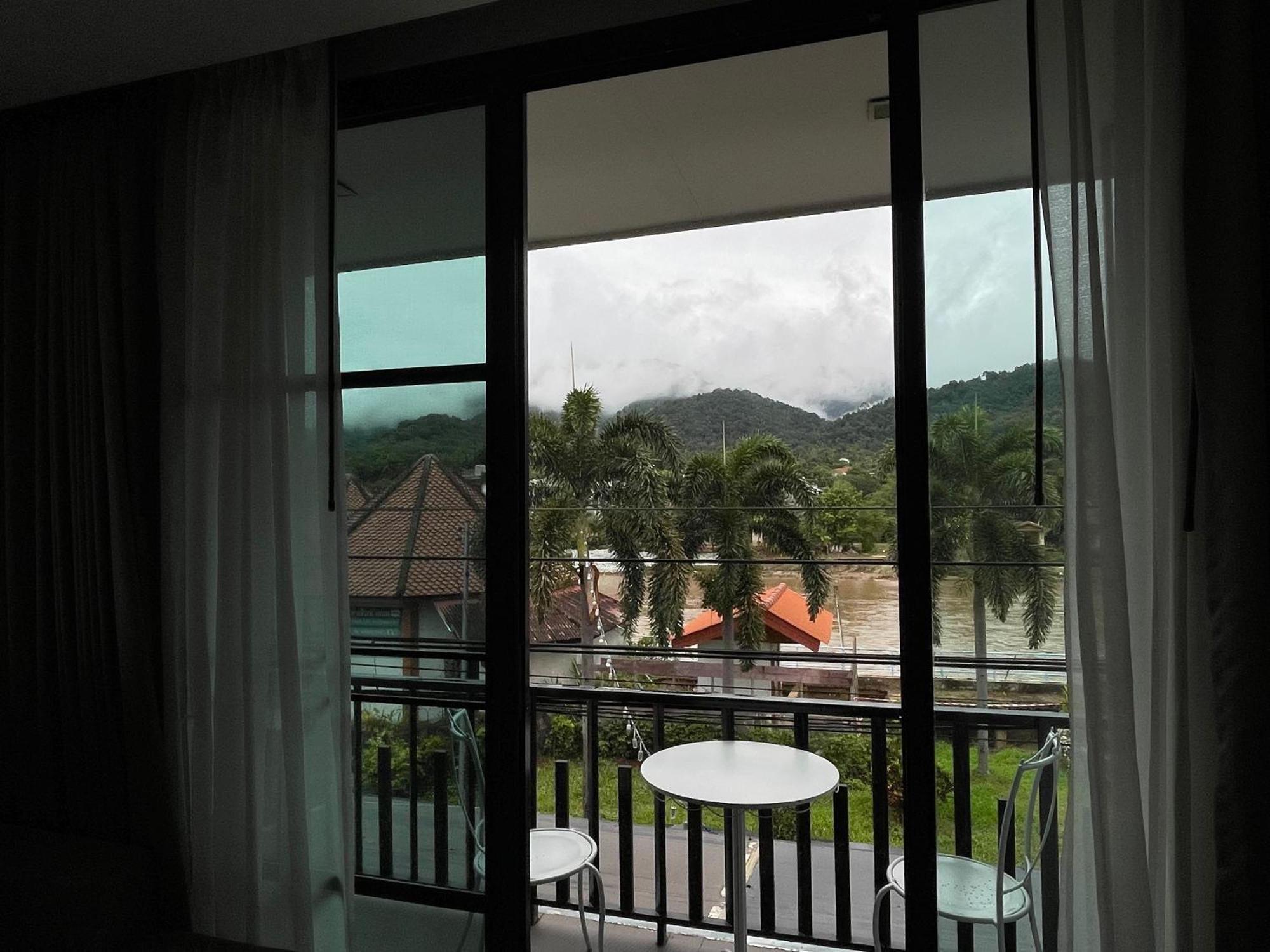 Saranya River House สรัญญาริเวอร์เฮาส์ Mae Ai Eksteriør billede