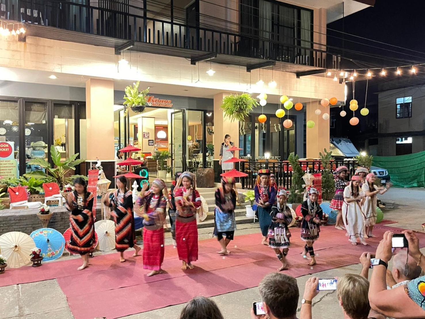 Saranya River House สรัญญาริเวอร์เฮาส์ Mae Ai Eksteriør billede